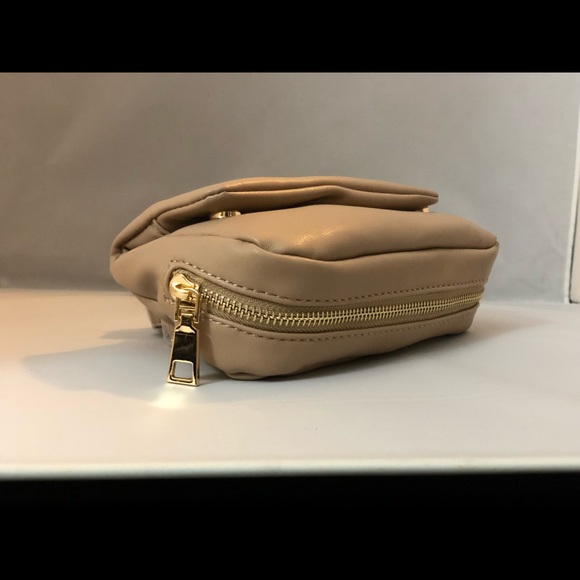BUY ONE GET ONE FREE-NWT Vegan Leather Waist Bag - Picture 3 of 5
